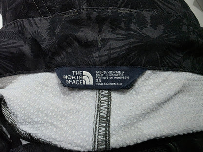 Bermuda The North Face Talla 38 Negro (Usado)