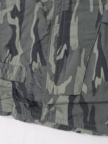 Bermuda Columbia Talla 42 Omni Shade Verde Camuflaje (Usado)