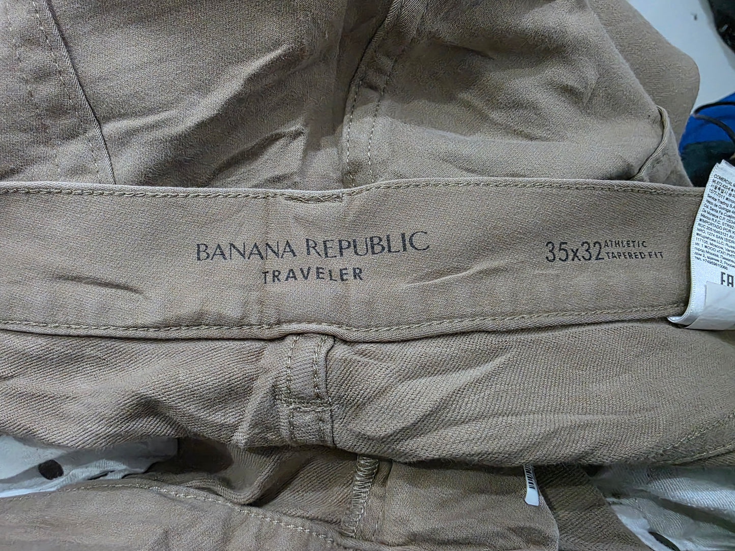 Pantalon Banana Republic 35x32 Traveler Cafe