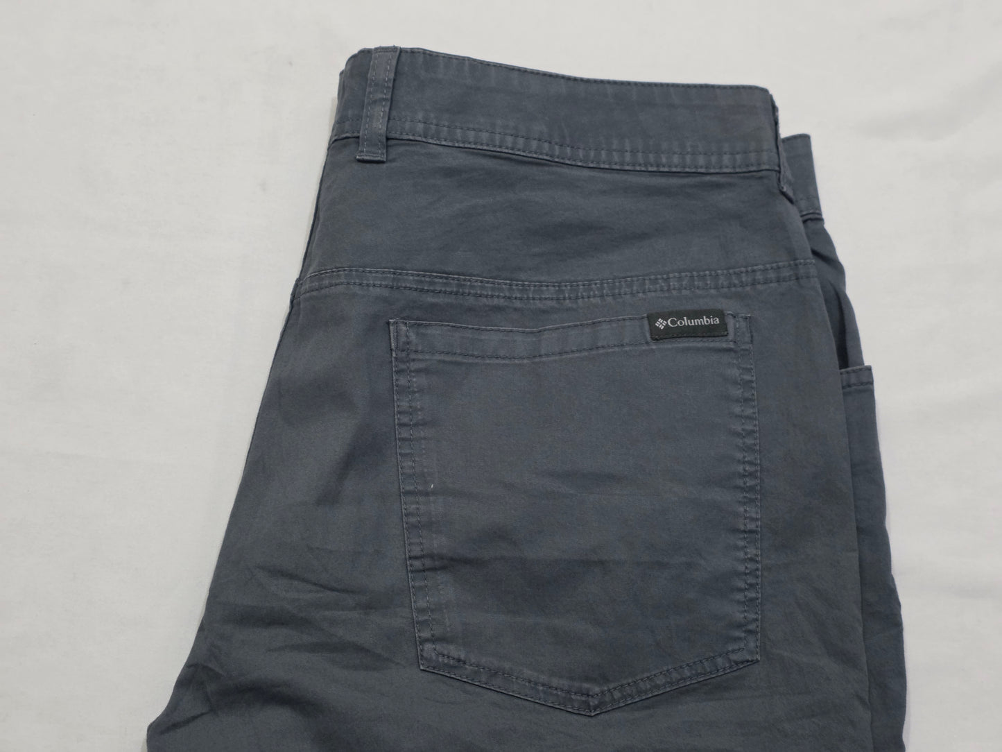 Pantalon Recto Columbia 34x30 Gris