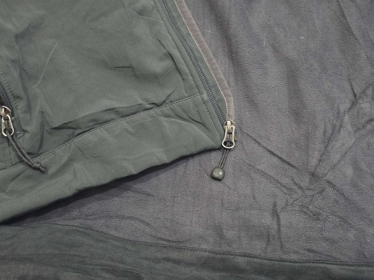 Chamarra The North Face Apex Grande L Gris