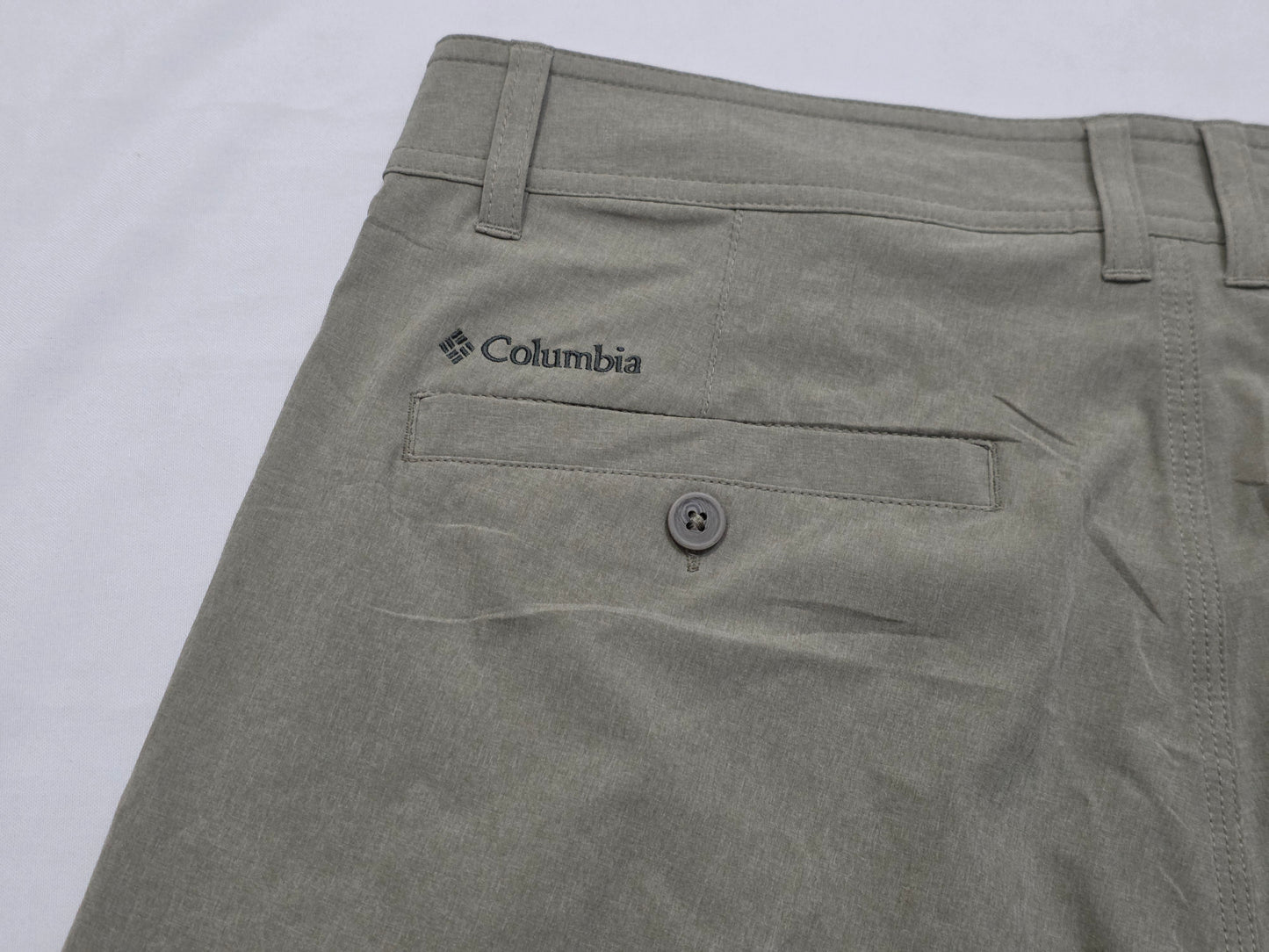 Bermuda Columbia Talla 34 Omnishield Cafe