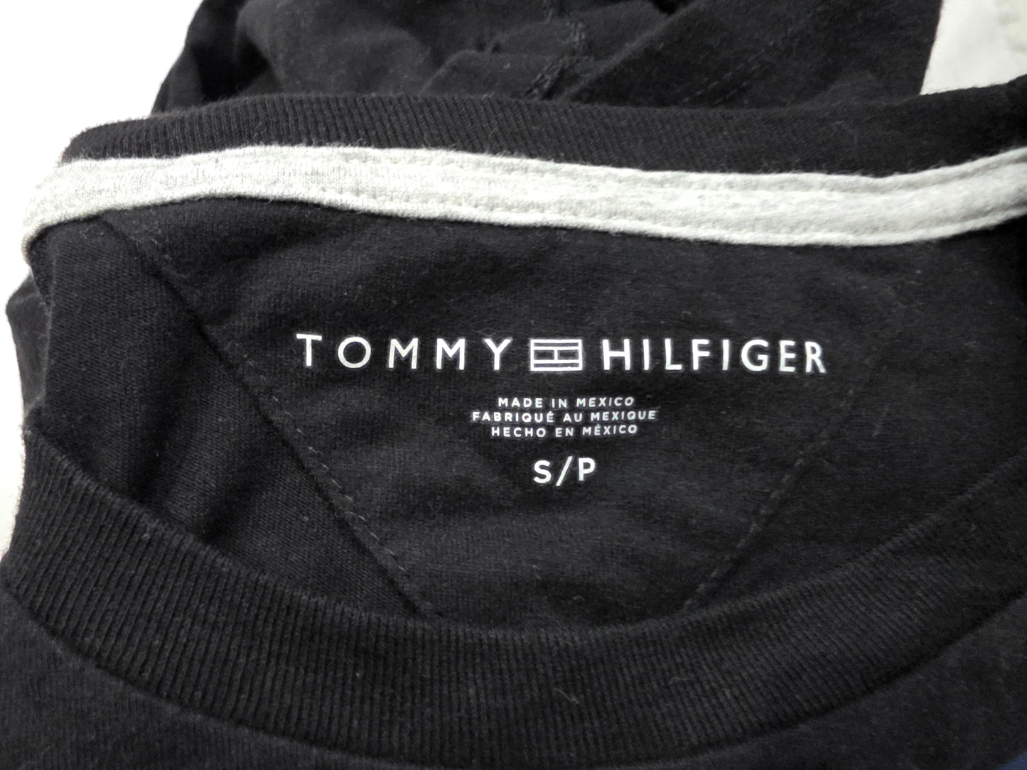 Playera Tommy Hilfiger Chico S Negro Letras