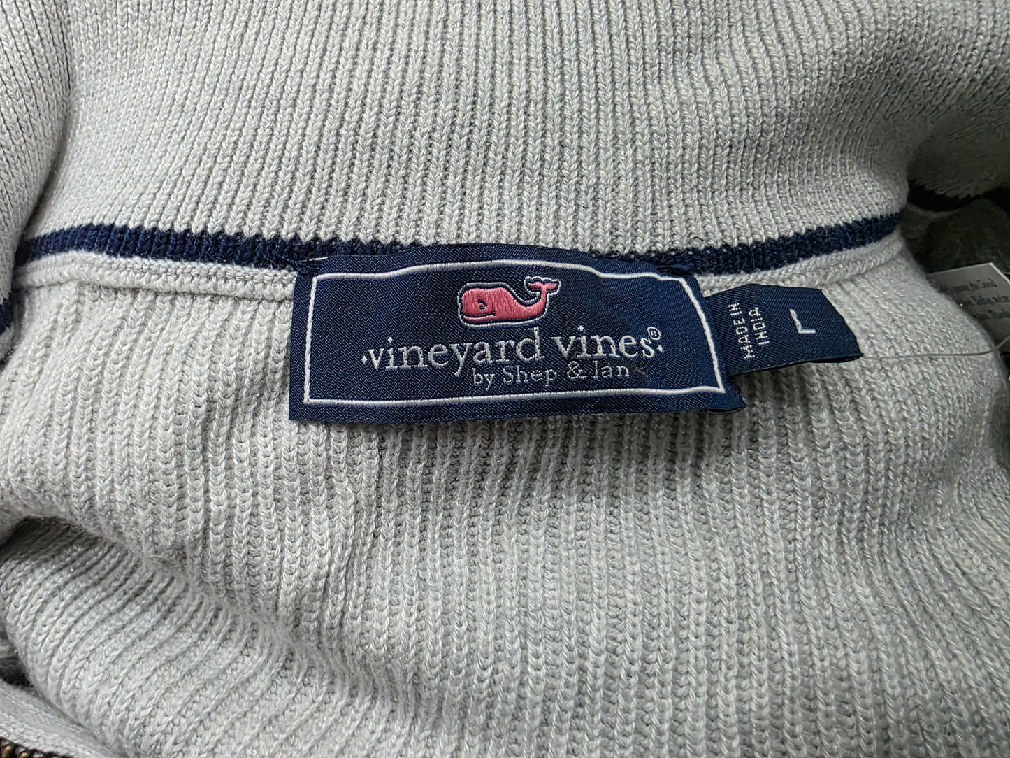 Sueter Vineyard Vines Grande L Gris Medio Cierre
