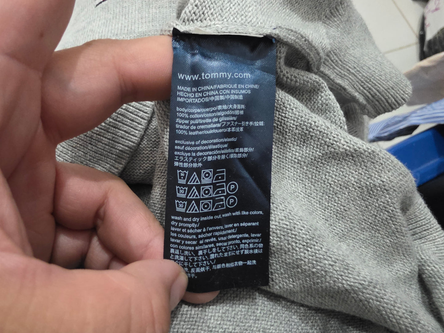 Sueter Tommy Hilfiger Grande L Gris Ciere Corto