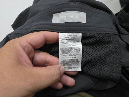 Bermuda Columbia Talla 34 Gris Oscuro