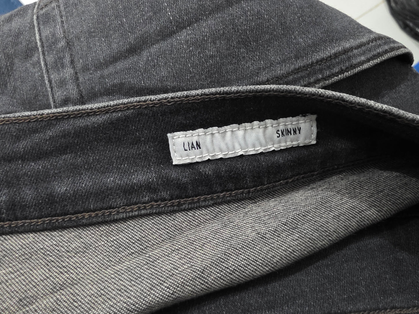 Pantalon Edwin Slimfit 36 Negro Deslavado