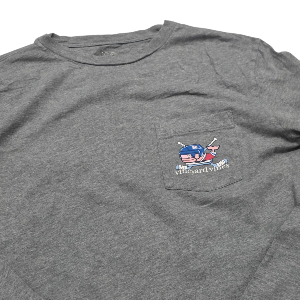 Playera Vineyard Vines Chico S Ballena Hockey Manga Larga (Usado)