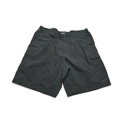 Bermuda Columbia Talla 38 Gris (Usado)