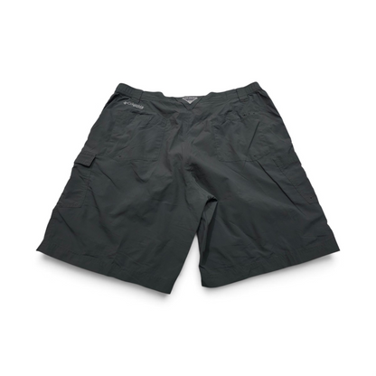 Bermuda Columbia Talla 38 Gris (Usado)