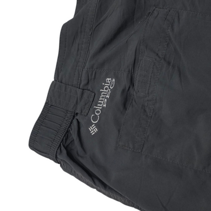 Bermuda Columbia Talla 38 Gris (Usado)