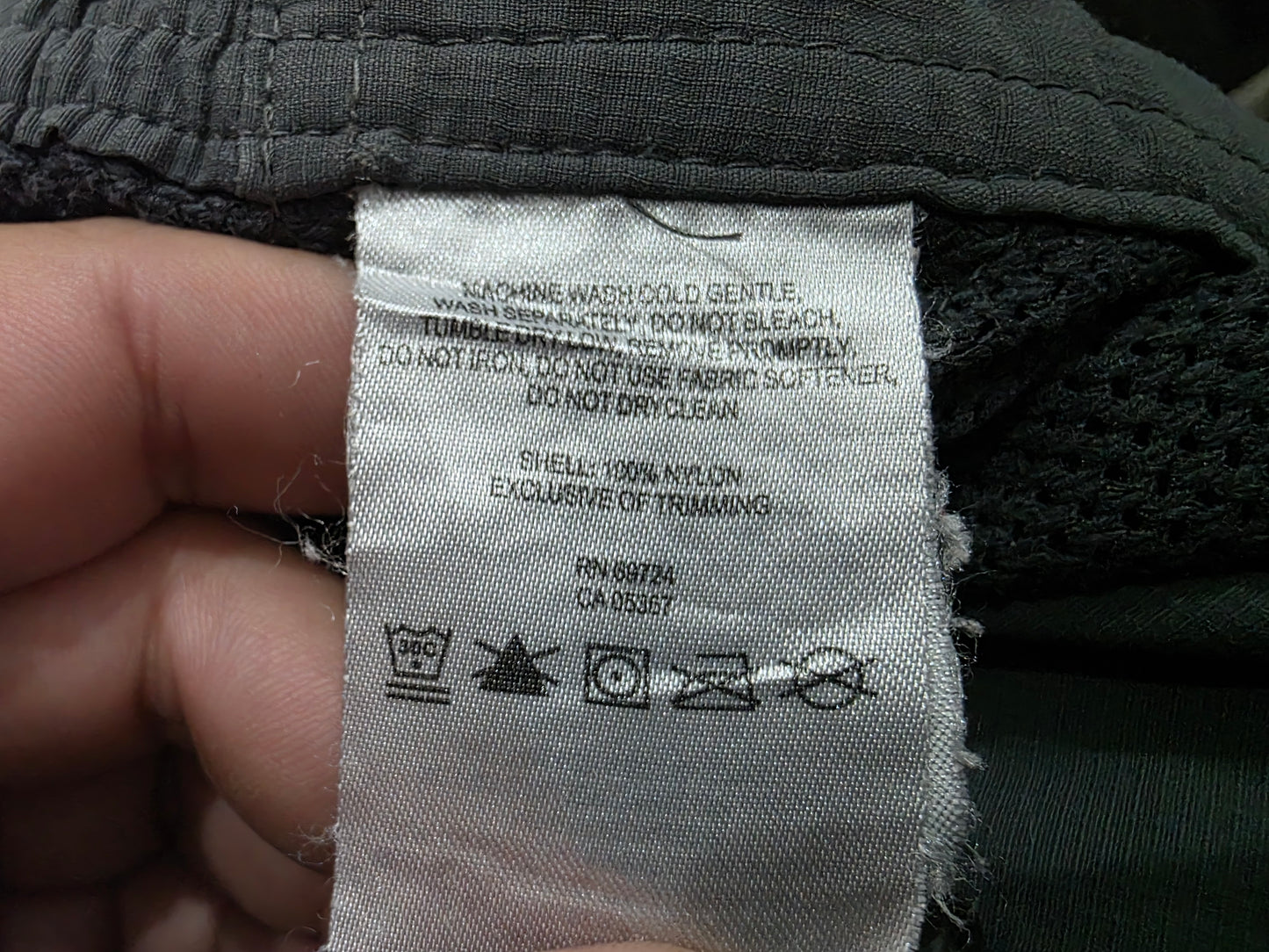 Bermuda Columbia Talla 38 Gris (Usado)