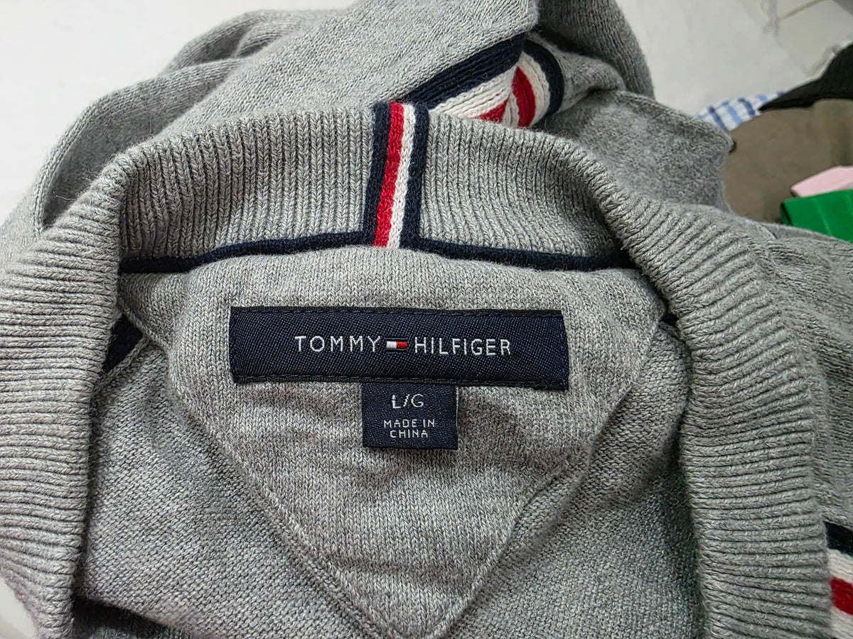 Sueter Tommy Hilfiger Grande L Gris (Usado)