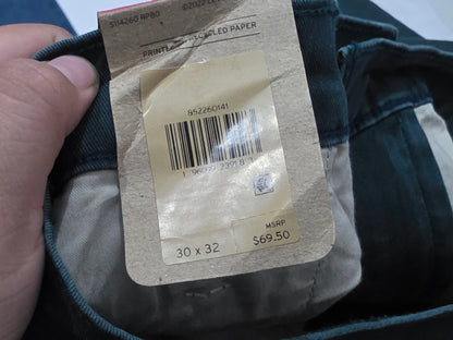 Pantalon Levis 30x32 XX Chino Standard Fit verde (NUEVO)