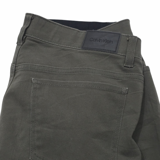 Pantalon Calvin Klein 34x32 Recto Verde (Usado)