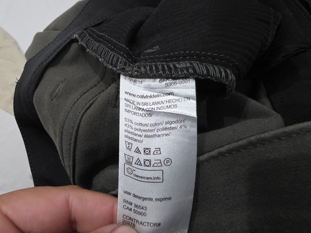 Pantalon Calvin Klein 34x32 Recto Verde (Usado)