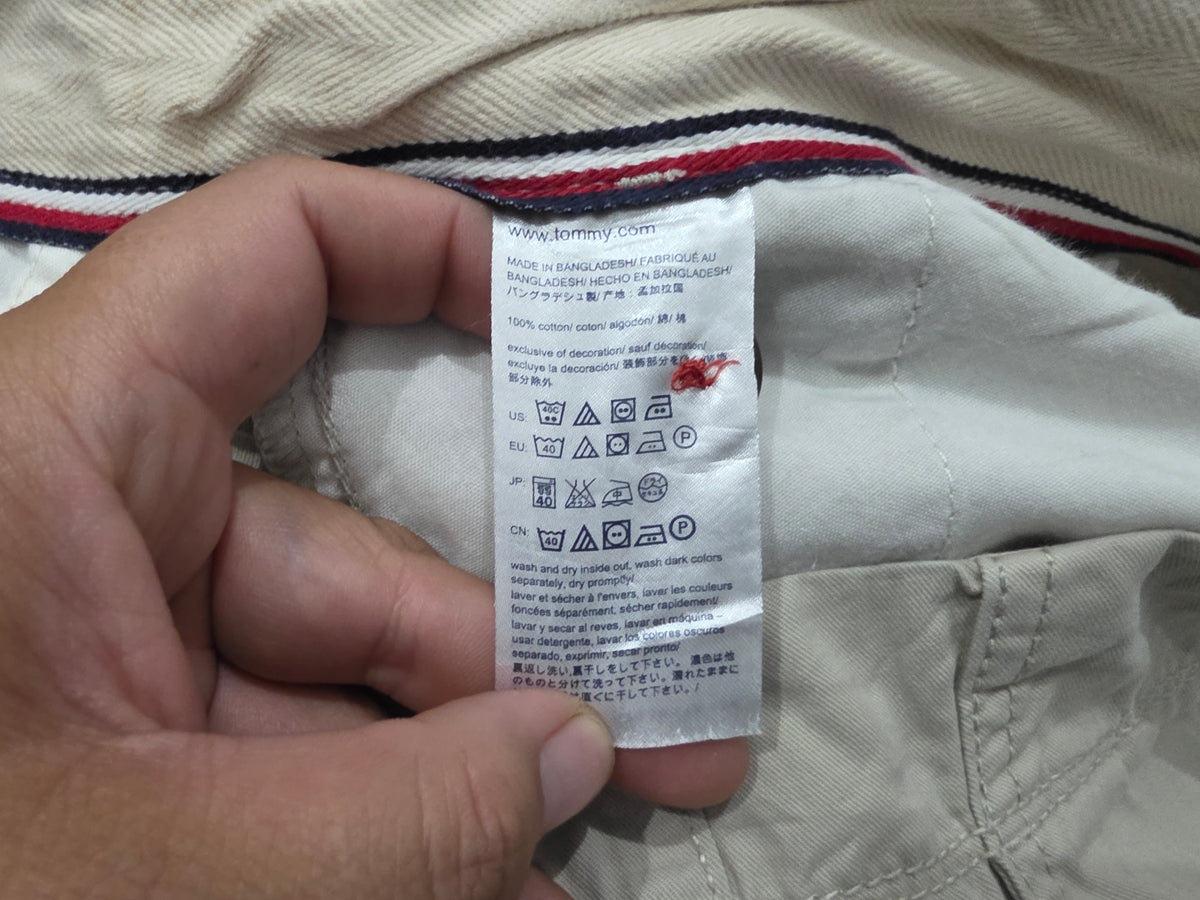 Bermuda Cargo Tommy Hilfiger Talla 33 Caqui (Usado)