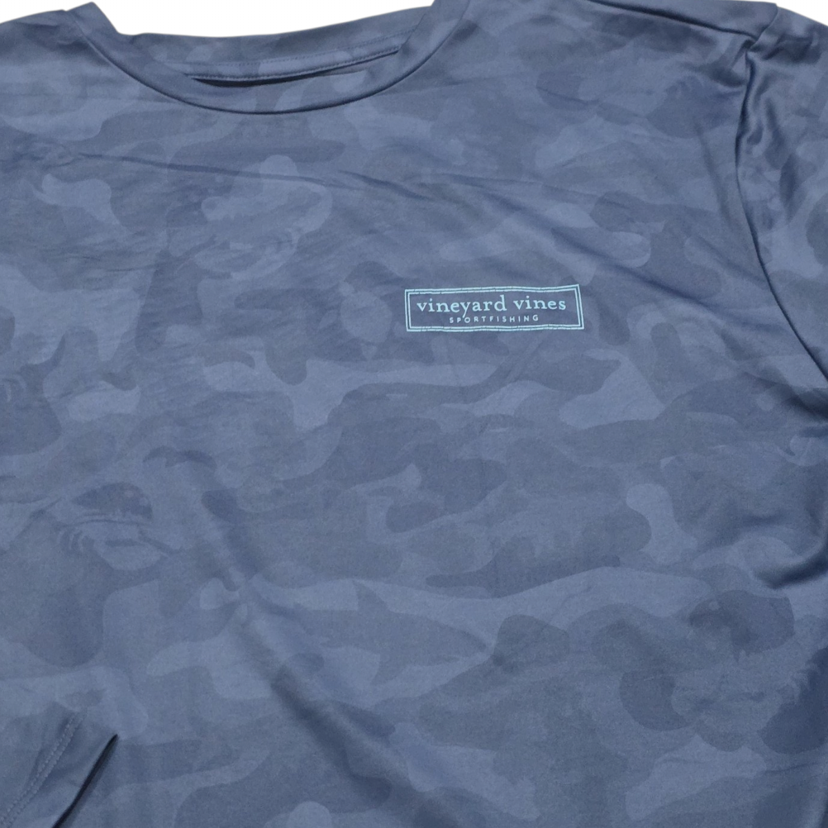 Playera Vineyard Vines Performance Mediana M Azul Camuflaje (Usado)
