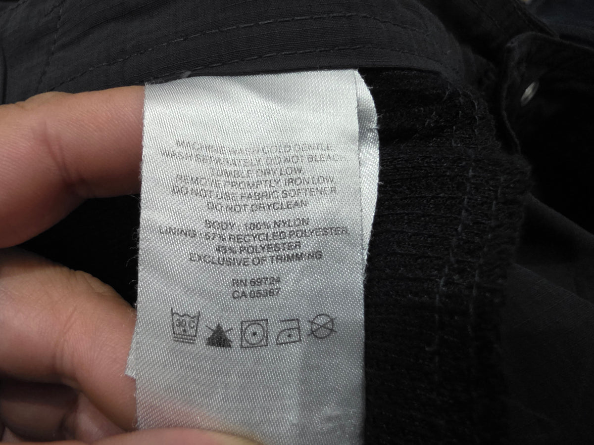 Bermuda Columbia Omnishade Talla 38 Negro (Usado)