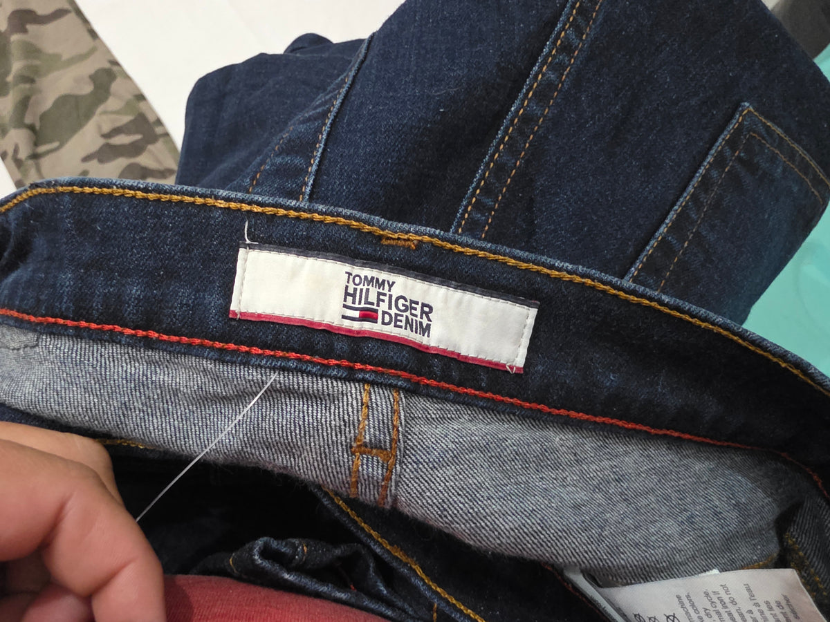 Pantalon Tommy Hilfiger 33x32 Slimfit Azul (Usado)