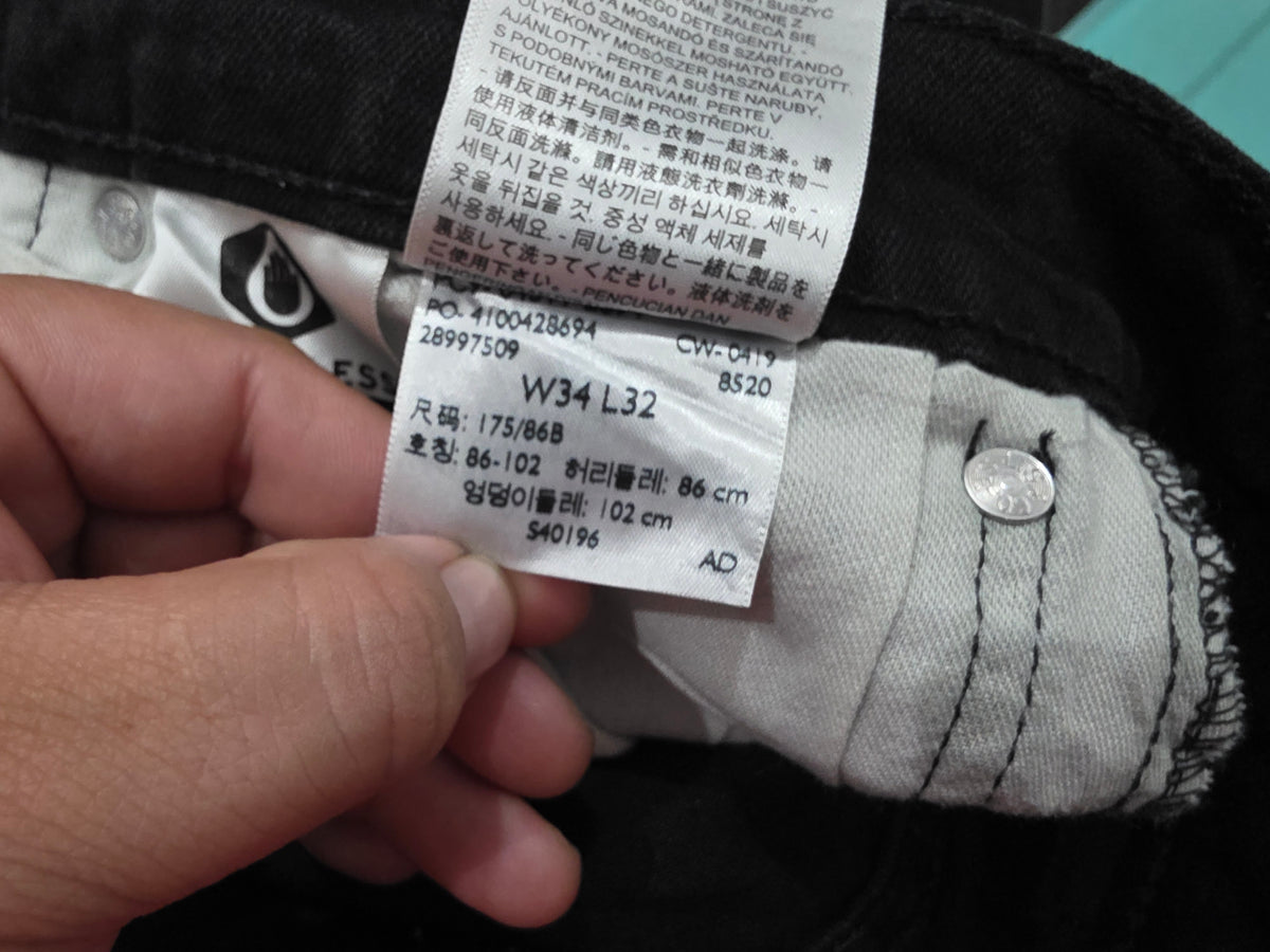 Pantalon Levis 511 34x32 Slimfit Negro (Usado)