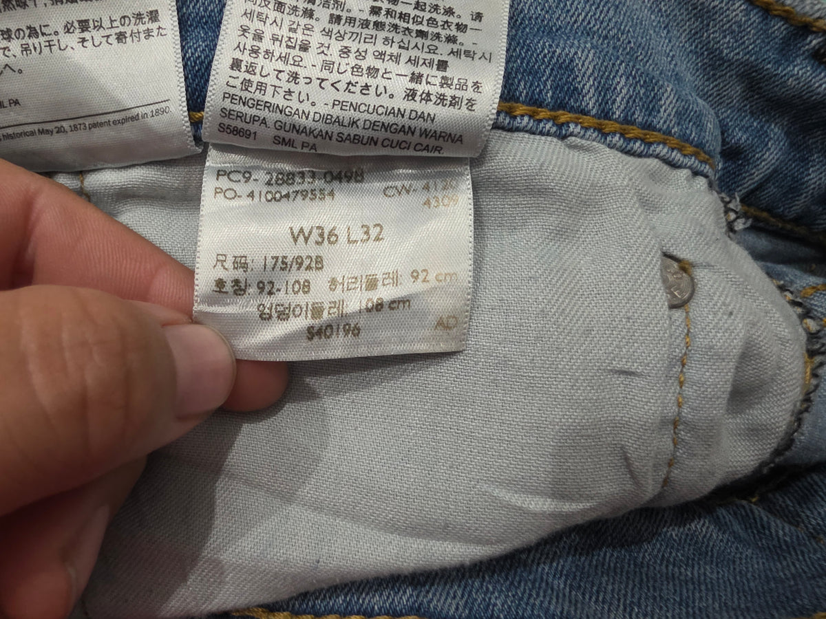 Pantalon Levis 512 36x32 Tapered Slimfit Azul Claro (Usado)