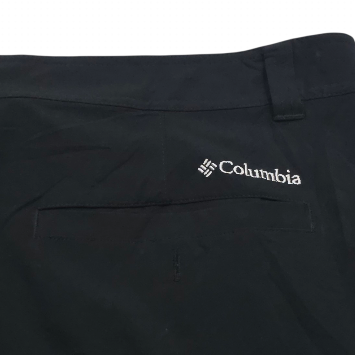 Bermuda Columbia Talla 42 Negro (Usado)