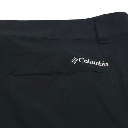 Bermuda Columbia Talla 42 Negro (Usado)