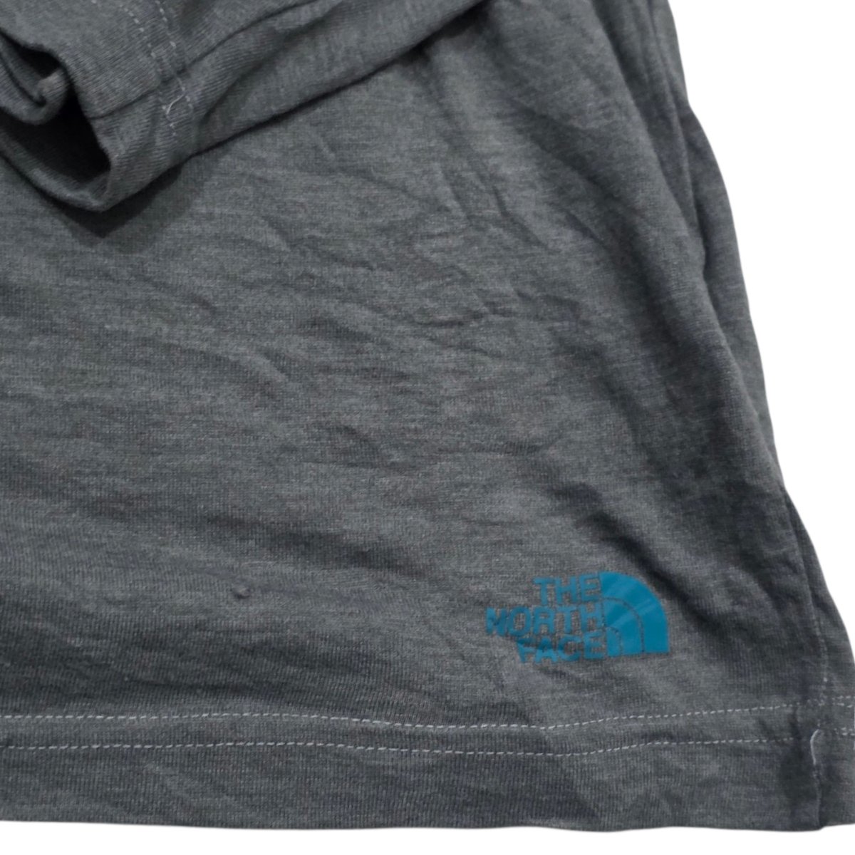 Playera The North Face 2xl Gris Manga Larga (Usado)