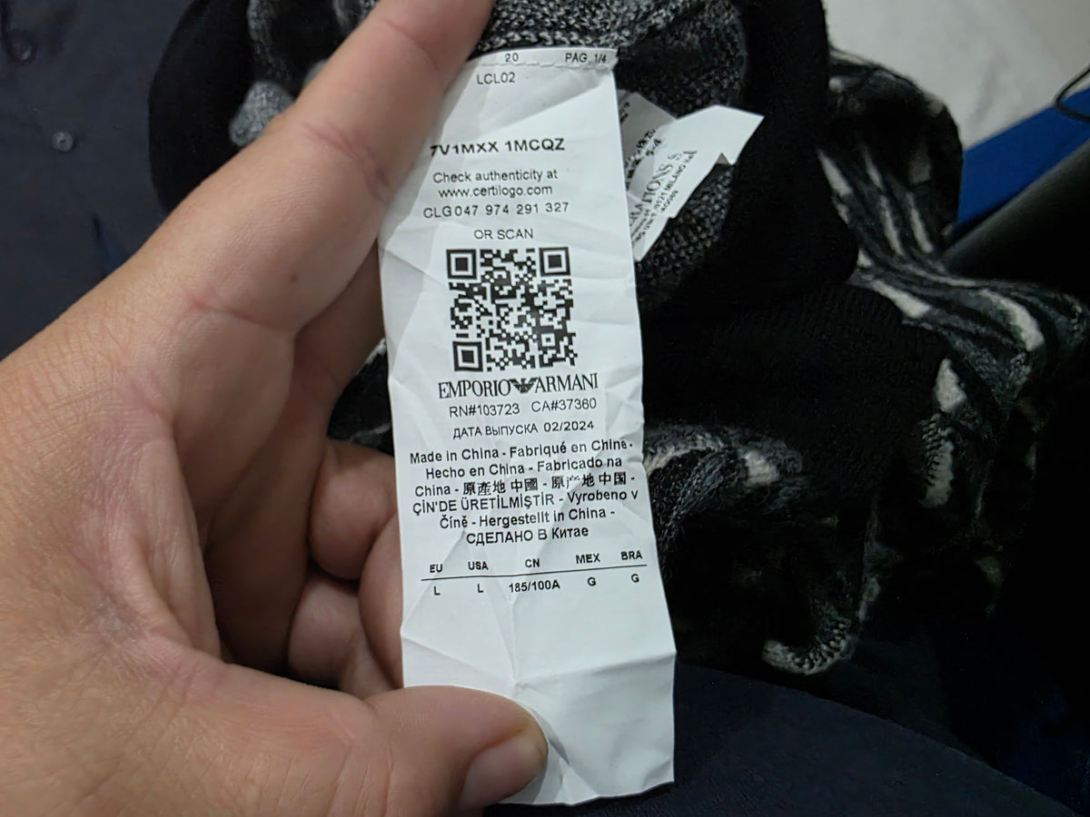 Sueter Emporio Armani Grande L Gris Figuras (Usado)