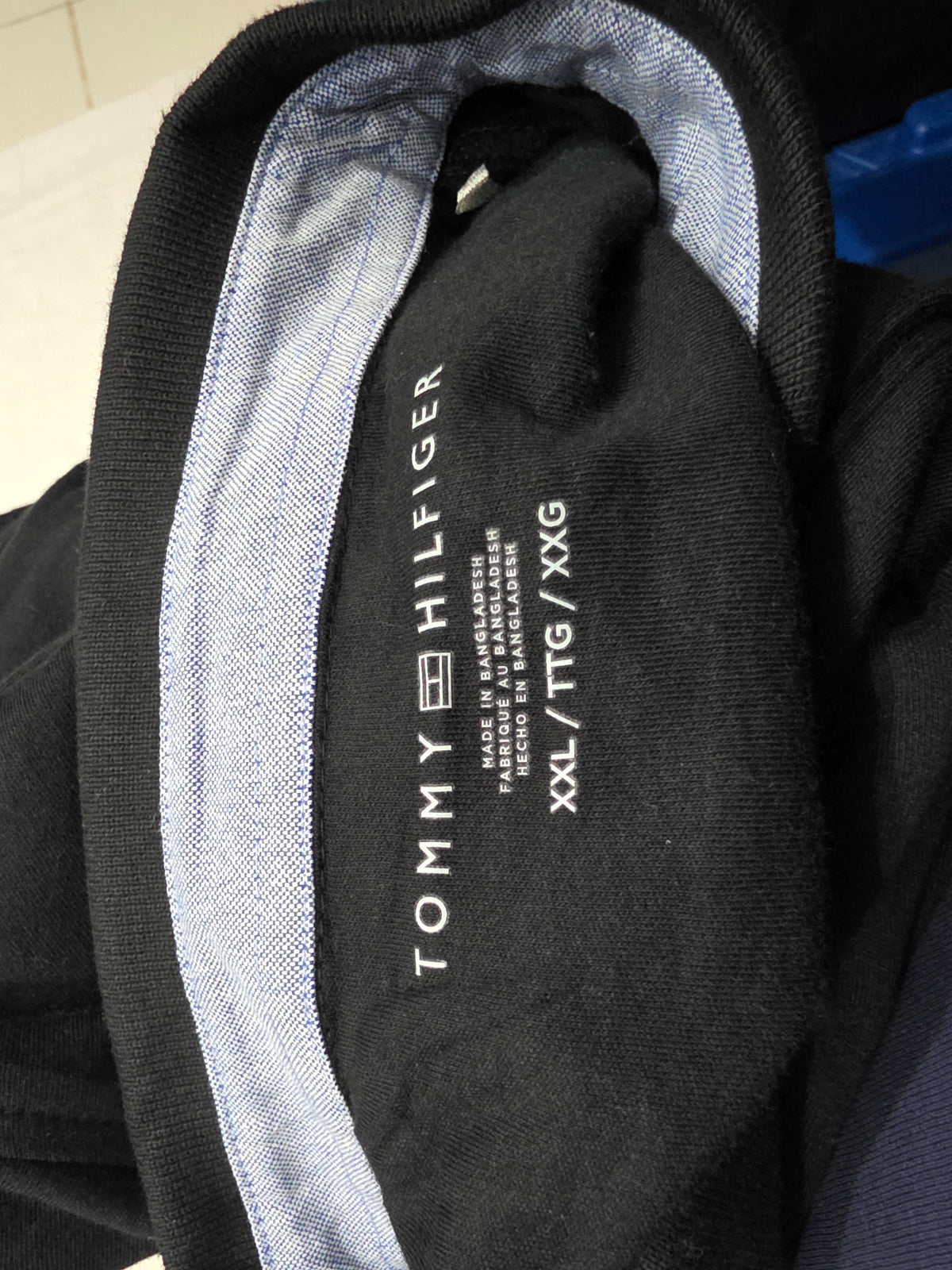 Playera Polo Tommy Hilfiger 2xl Negro (Usado)
