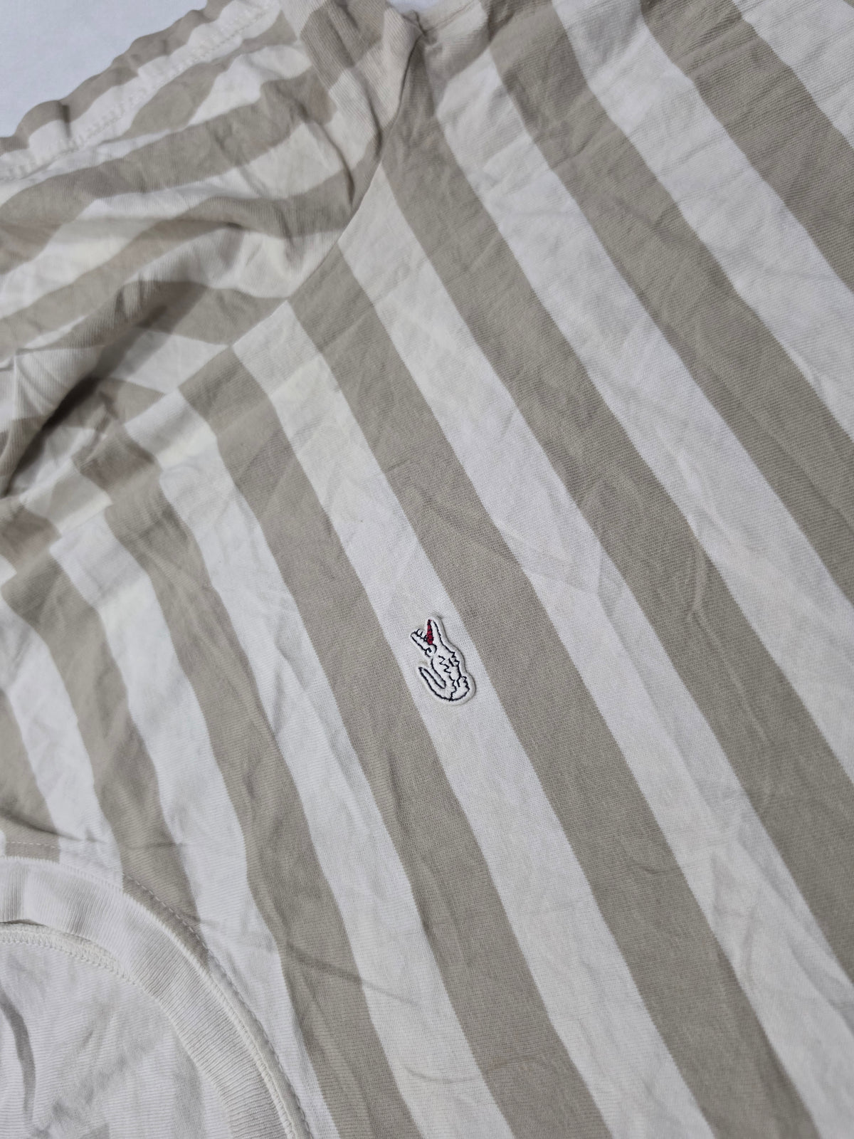 Playera Lacoste Líneas 2xl Fr 7 Café (Usado)
