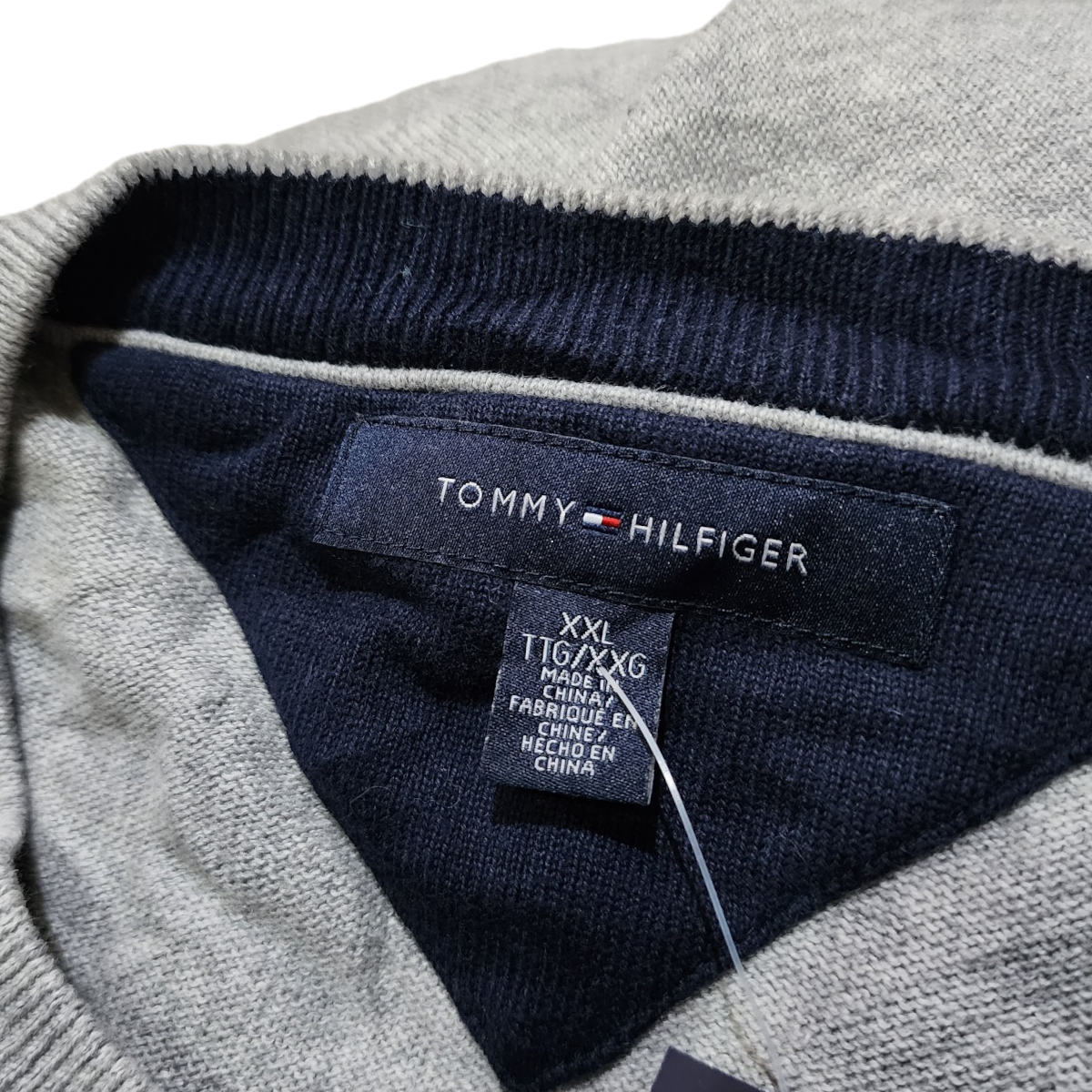 Sueter Tommy Hilfiger 2xl Gris