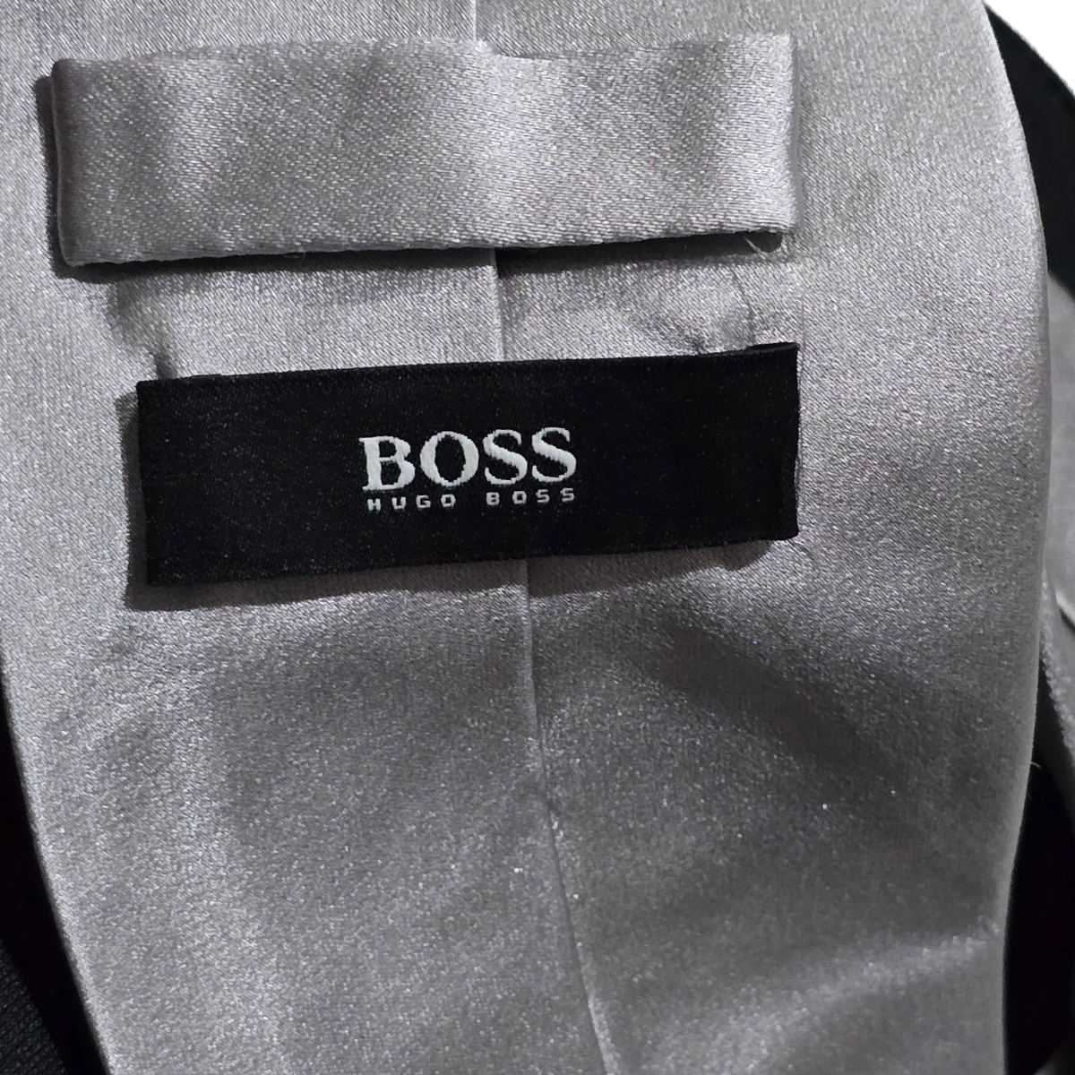Corbata Boss Plateado