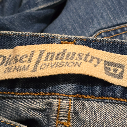 Pantalon Diesel 26x32 Slim Bota