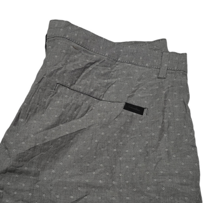 Bermuda Calvin Klein Talla 34 Gris