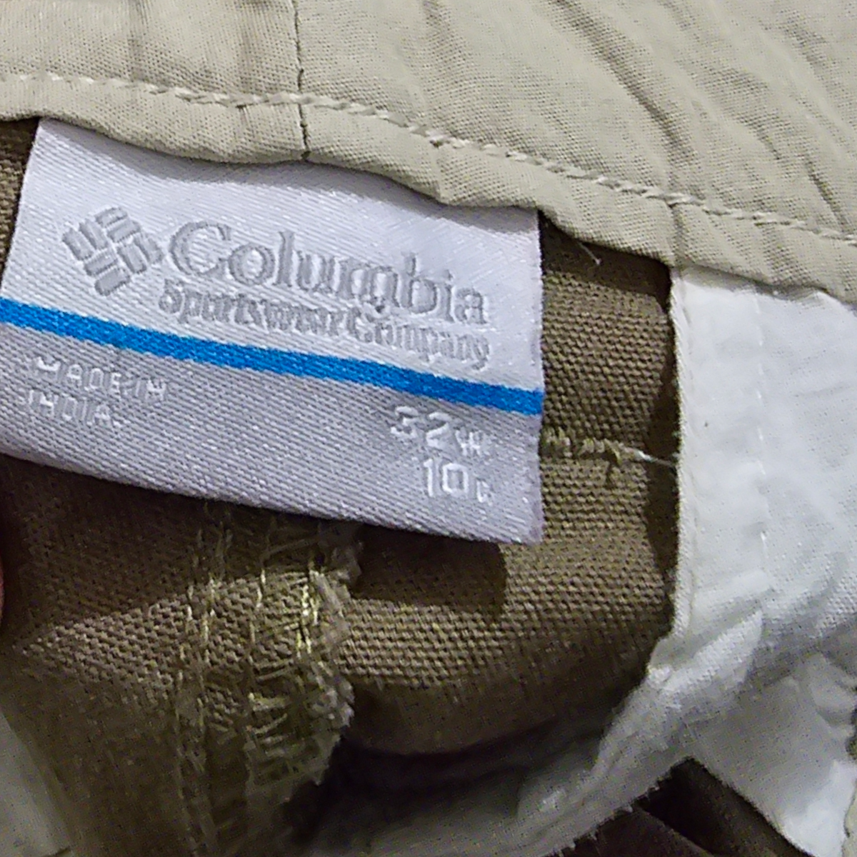 Bermuda Columbia Talla 32 Cafe