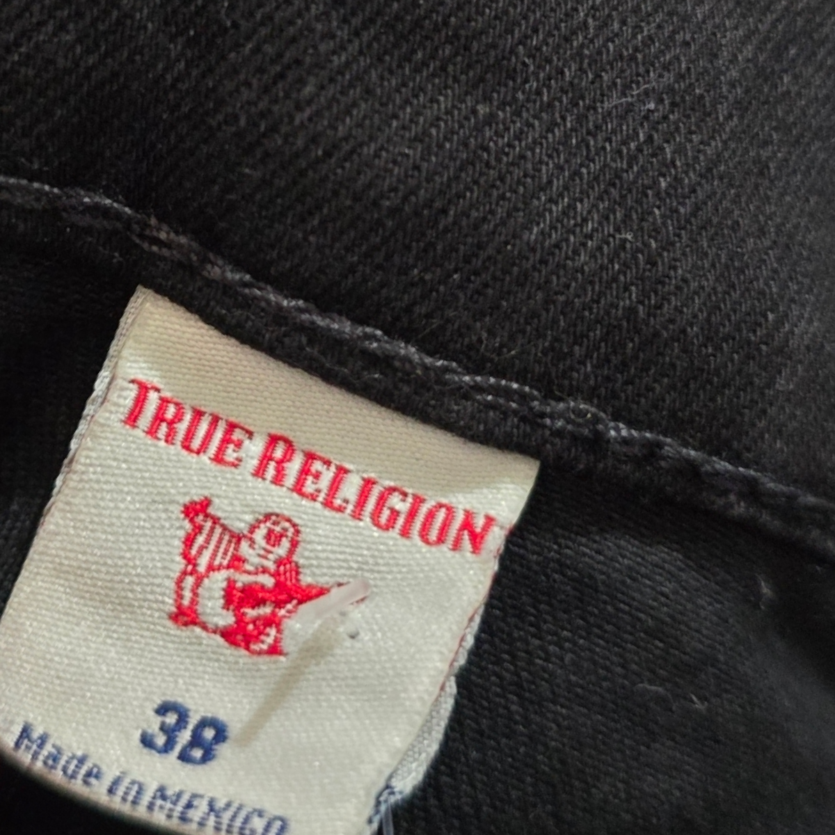 Short Mezclilla True Religion Negro Talla 38 (Usado)