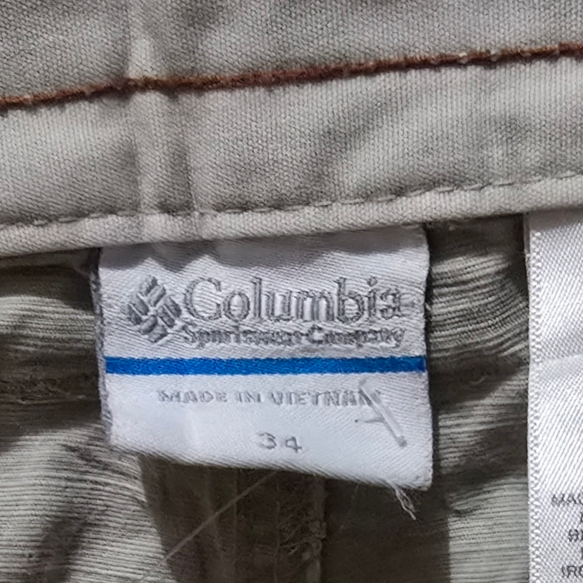 Bermuda Columbia Cargo Talla 34 Beige Oscuro