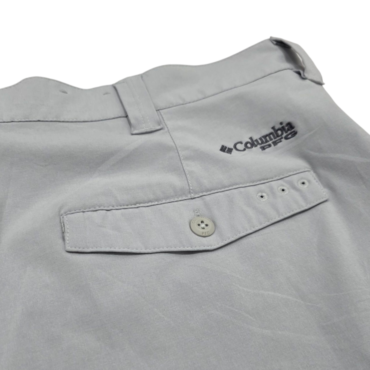 Bermuda Columbia Talla 40 Gris