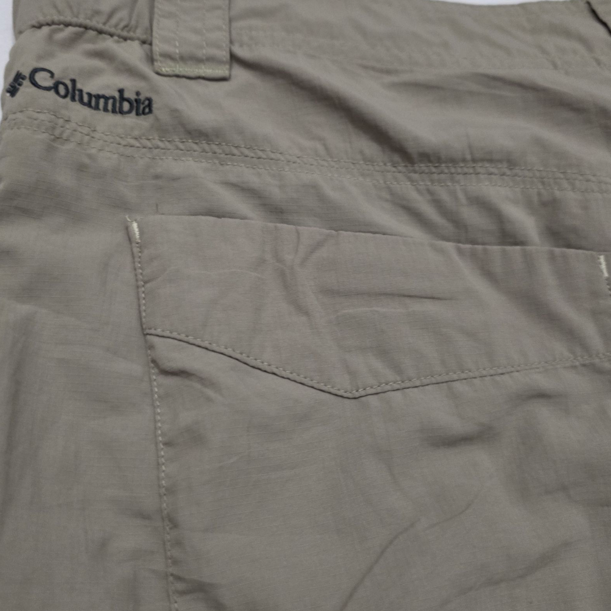 Bermuda Columbia Talla 38 Cafe Omni Shade