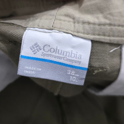 Short Columbia Talla 38 Cafe (Usado)