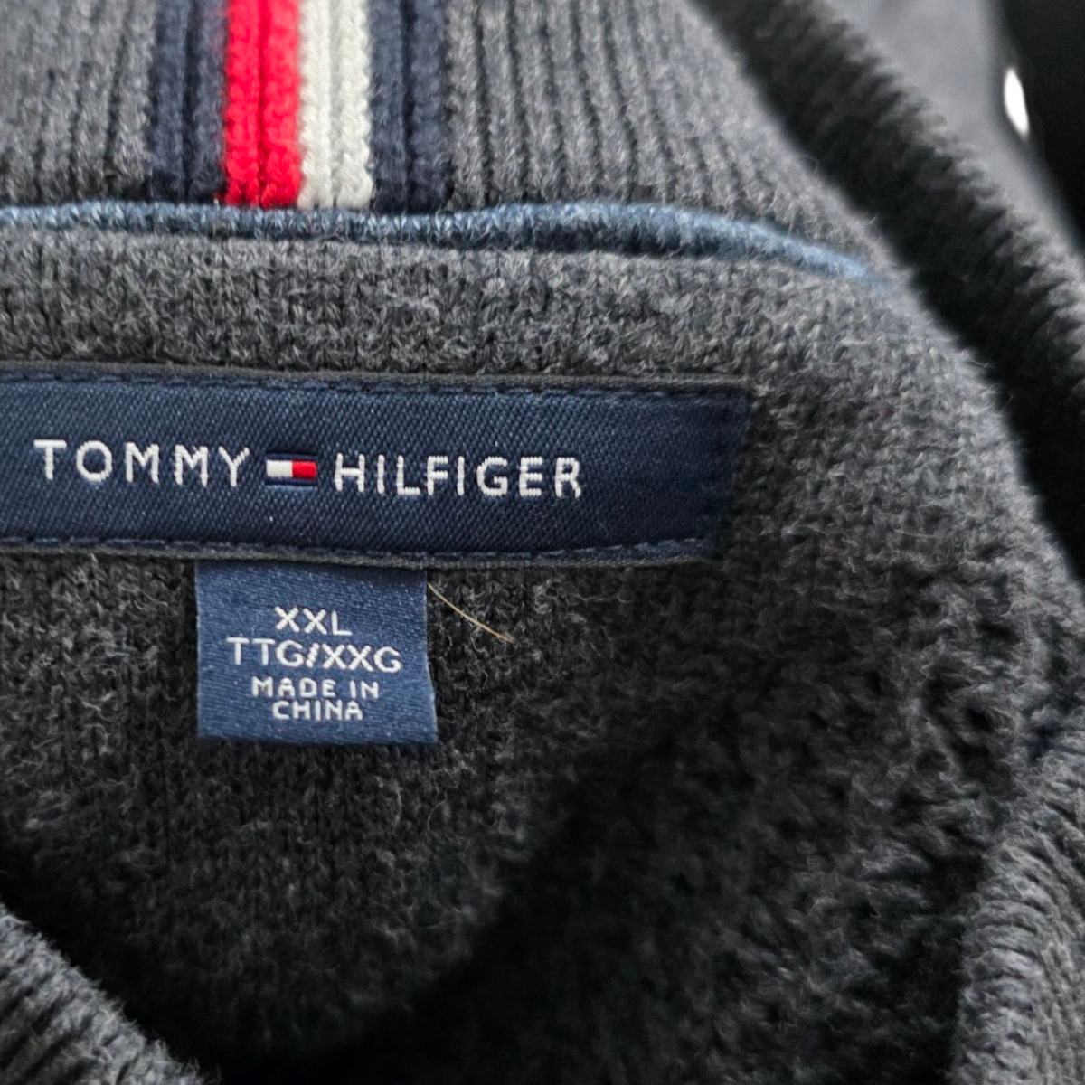 Sueter Tommy Hilfiger 2xl Gris Medio Cierre