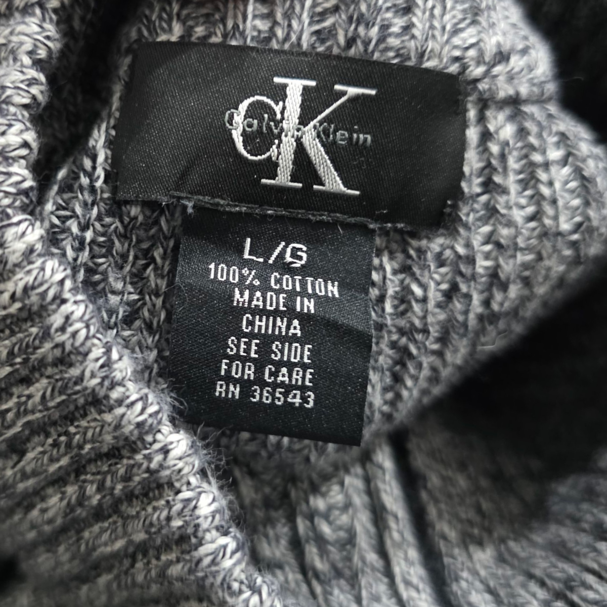 Sueter Calvin Klein Grande L Gris