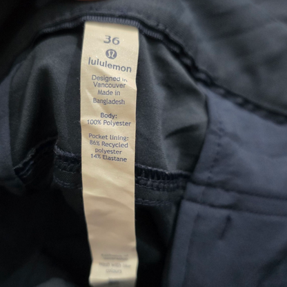 Bermuda Lululemon Talla 36 Azul