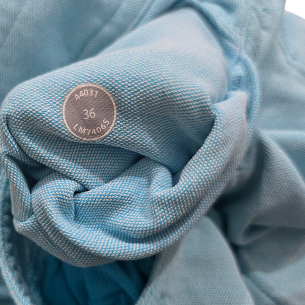 Bermuda Lululemon Talla 36 Azul Cielo