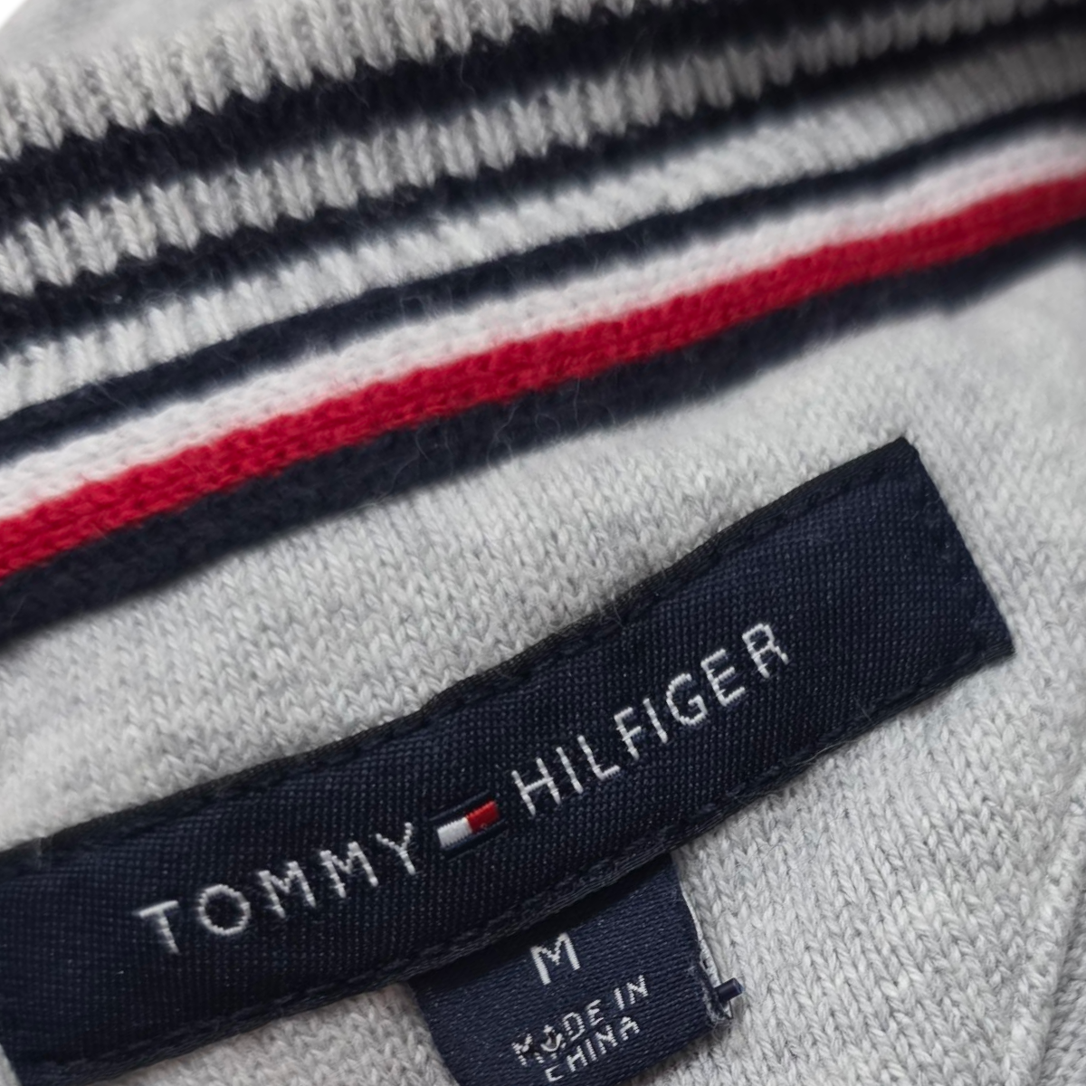 Sueter Tommy Hilfiger Mediano M Gris
