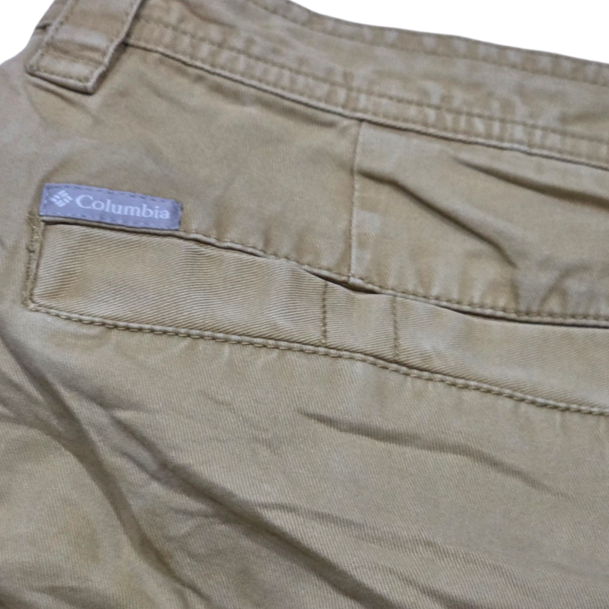 Bermuda Columbia Talla 34 Cargo Cafe